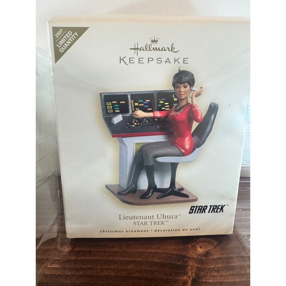 Hallmark Keepsake 2007 Star Trek Lieutenant Uhura Ornament Limited NEW / READ - Picture 2 of 6